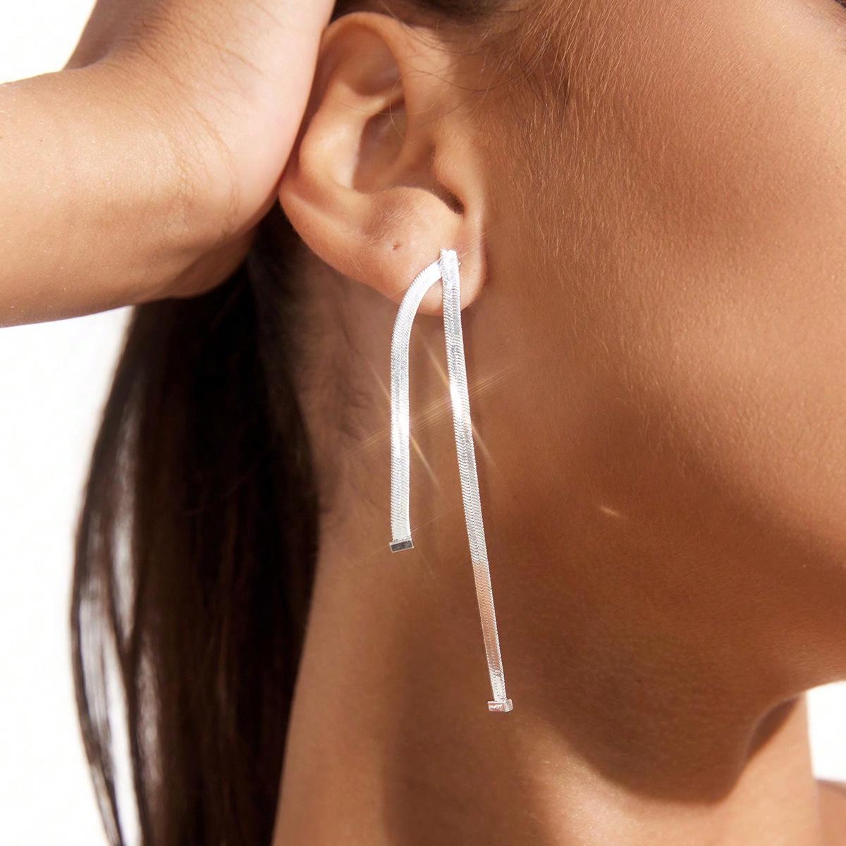 European & American Stylish Snake Bone Chain Tassel Earrings for Women