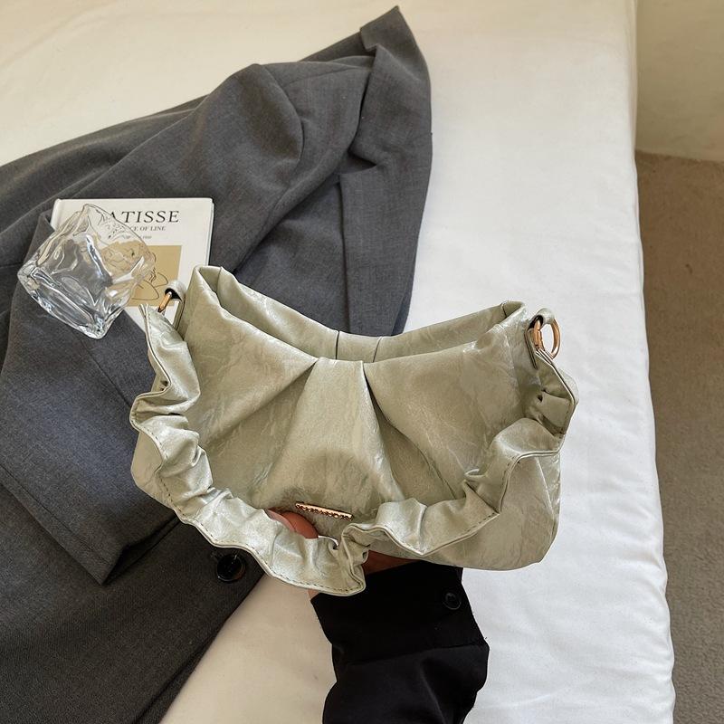 Bag Women's New Popular Underarm Bag High-end Cloud Bag Texture Niche Single Shoulder Pleated Crossbody Bag