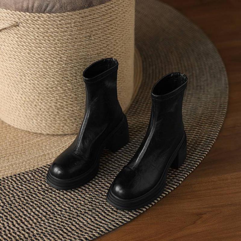 New women's Korean version large-size women's boots solid color round head high heel solid color rear zipper comfortable thick-soled non-sli