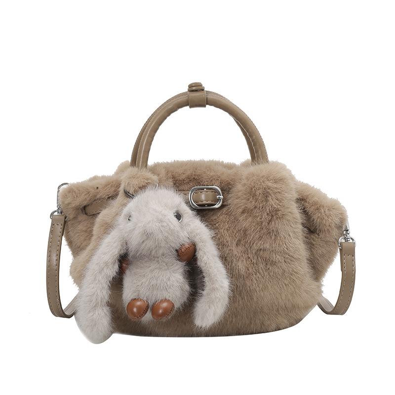 This Year's Popular Bag Women's Large-capacity 2025 New Autumn and Winter Versatile Plush Messenger Bag Casual Portable Tote Bag