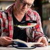F26C Handheld Magnifier with Builtd In Rechargeable Battery LED Illuminates Magnifier