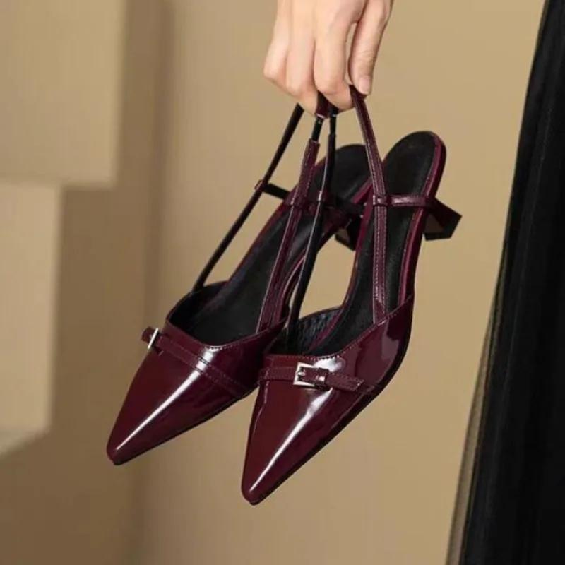 Nové špičaté sexy boty na podpatku Party boty Ženy Sandály Designér Léto Značka Lodičky Slingback Ležérní boty Šaty Pantofle