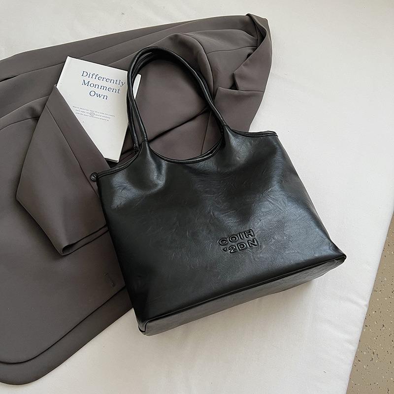Retro Bag Women's Large-capacity New Autumn Fashionable Simple Shoulder Bag Casual Fashion Commuter Tote Bag