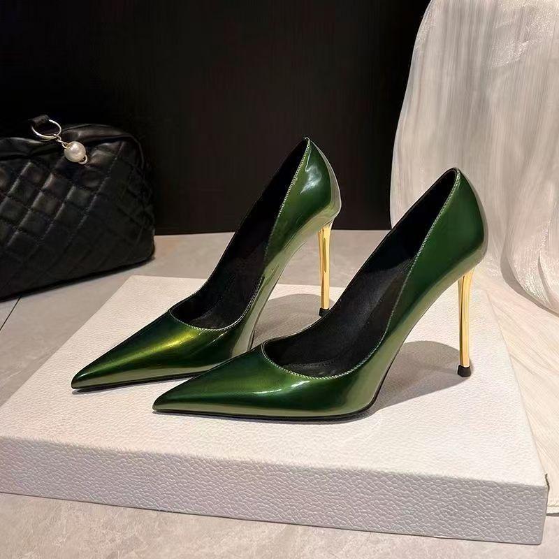 Black Pu Low High Heeled Shoes For Women With Padded Insole For Daily Wear
