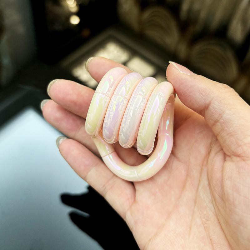 Versatile Tan Focus GL Toy: Twisty Fun Decompression Creative Toy