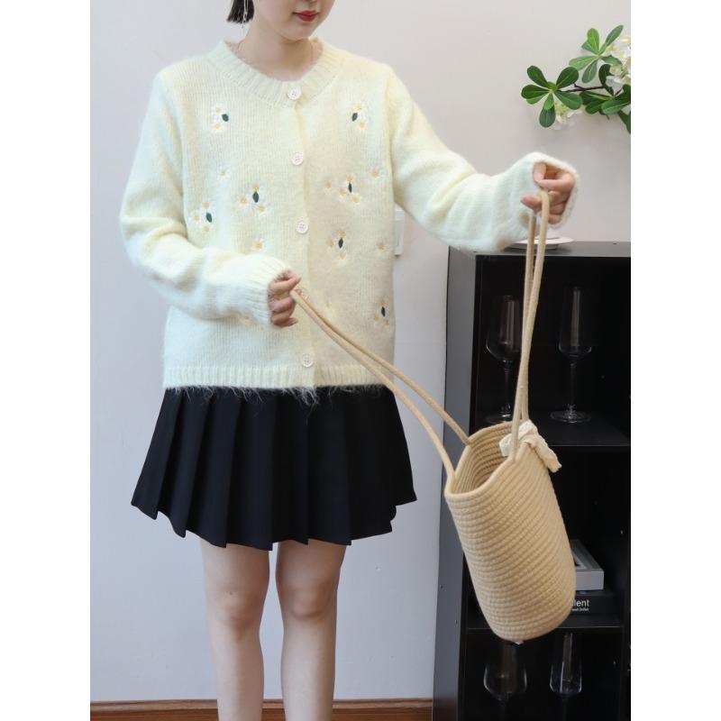 Crew Neck Embroidered Knitted Cardigan Autumn and Winter New Loose Sweet Soft Waxy Gentle Wind Sweater Jacket Women
