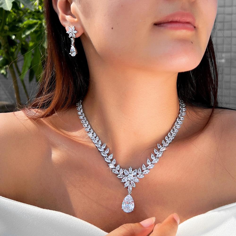European And American Fashion Jewelry Zircon Water Drop Collarbone Chain Niche Thin Earrings Necklace Bridal Dinner Dress Set