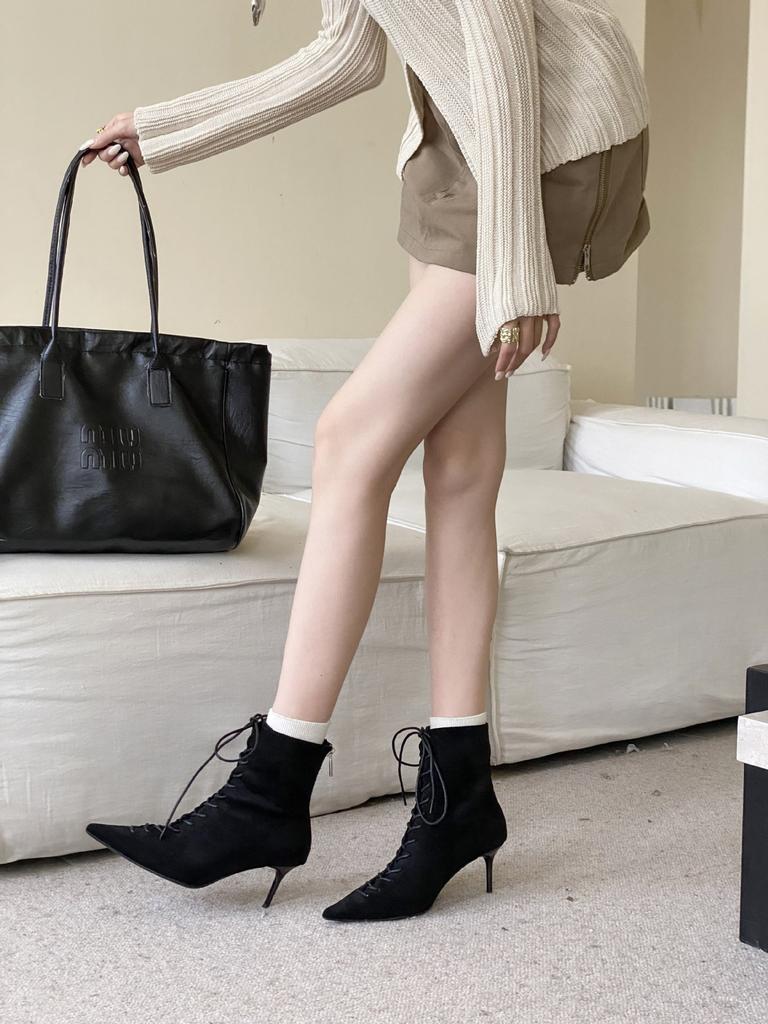 2025 Autumn and Winter New Pointed Thin Heel High Heel Temperament Thin French Fashion Sexy Beauty Female Internet Celebrity Short Boots