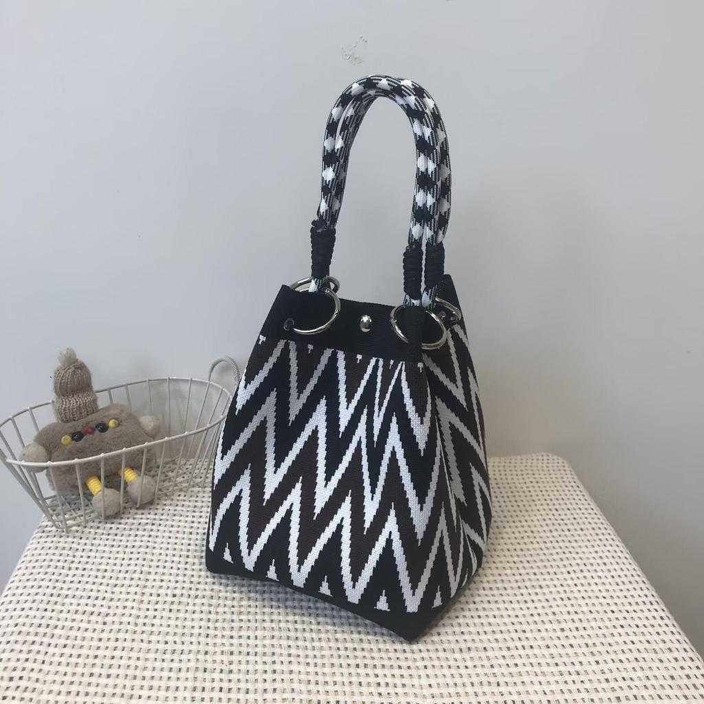 Korean Style Knitted Bucket Bag - Women's Fashion Versatile Handbag 2025