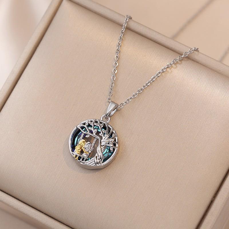 Women's Fashion Heart Pendant Necklace - Elegant, Simple Design, Versatile Clavicle Chain Jewelry