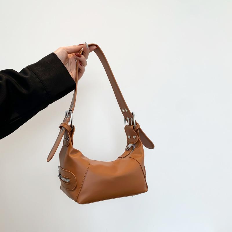 

Модная однотонная сумка из мягкой кожи 2025 весна-лето новая универсальная ins сумка на плечо/подмышку, корейская версия, сумка-пельмень коричневый