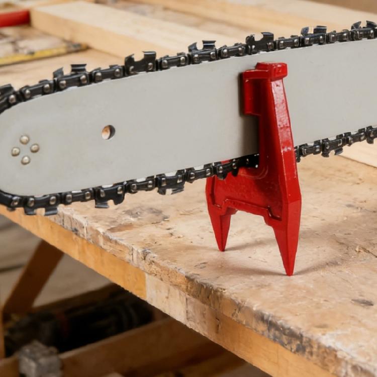 Chainsaw Stump Vise Chainsaw Retainer Providing Superior Grip And Protection Against Accidental Slippage