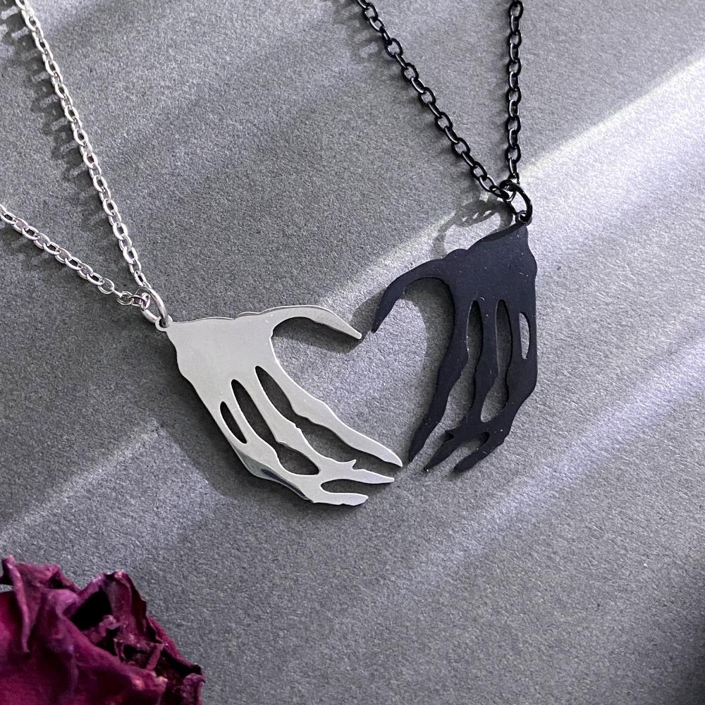 Personality Punk Stainless Steel Black White Skull Hand Pendants Heart Couple Necklace for Women Gothic Jewelry Accessory Gifts