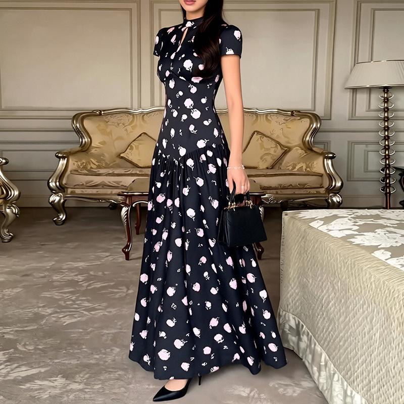 European and American Women's Clothing, New Spring Models, Fashionable and Elegant Commuter Print Hollow Slim Dress
