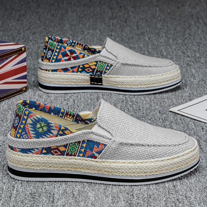 

Cloth shoes men s casual board shoes one pedal trendy men s shoes 2025 new spring and summer Doudou loafer lazy shoes men 44