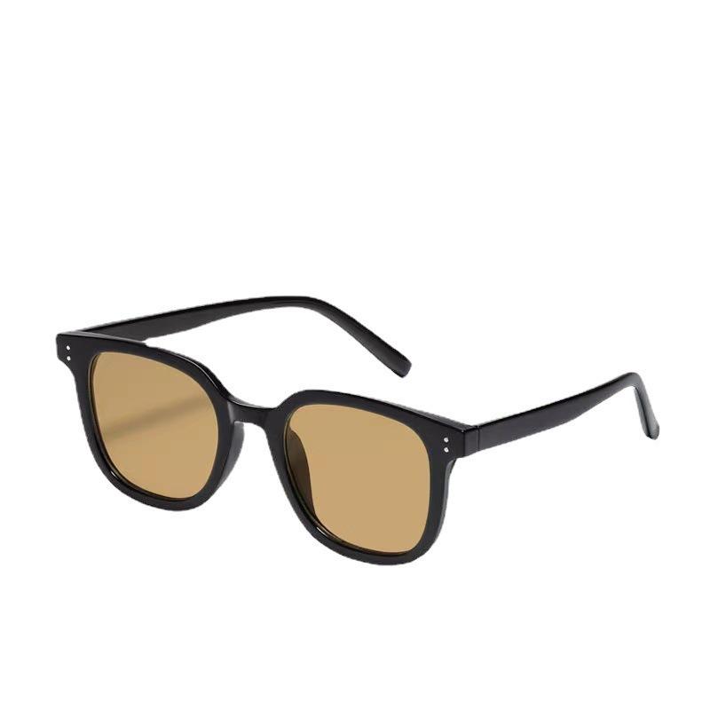 Retro Men's & Women's UV Protection Myopia Sunglasses with Black Frame and Tea-colored Lenses