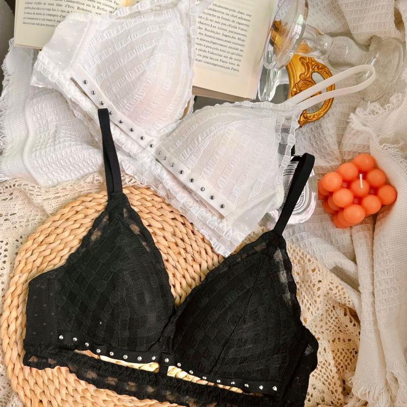 One-piece underwear triangle cup sexy gathering lace bra bra beautiful back chest pad