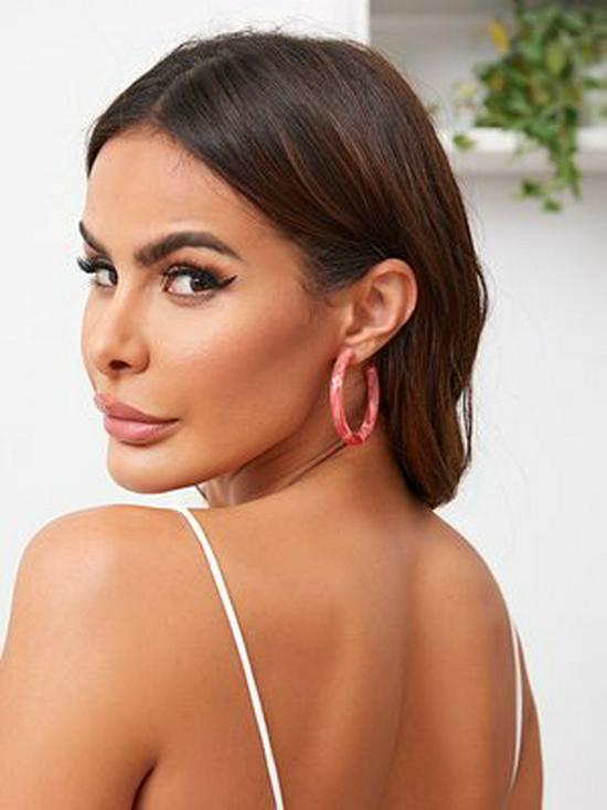 Chic C-Shaped Stud Earrings: Versatile & Trendy for Women кларет