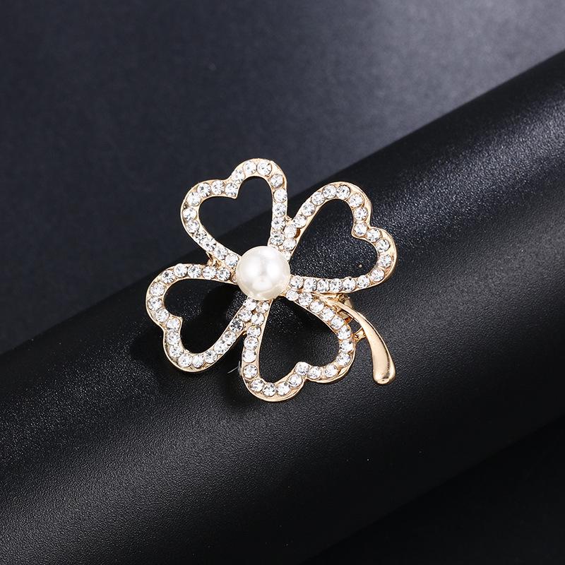 Gold-Plated Acrylic Four-Leaf Clover Brooch Pin Fashion Accessories
