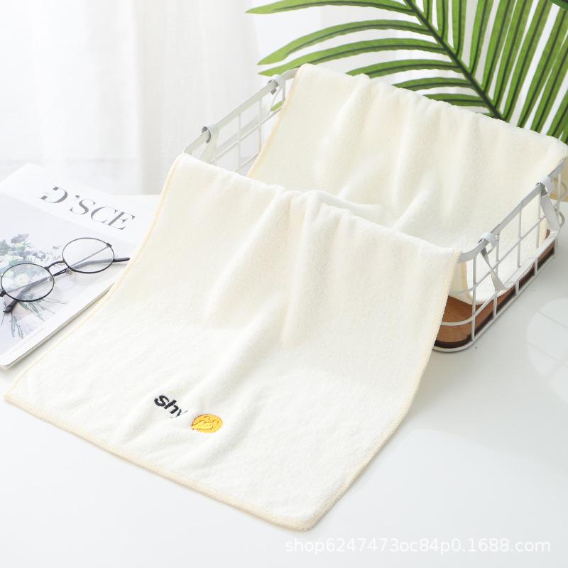 The towel is thick and soft for adults, and it absorbs water without shedding hair. It is better than pure cotton. Douyin is popular for