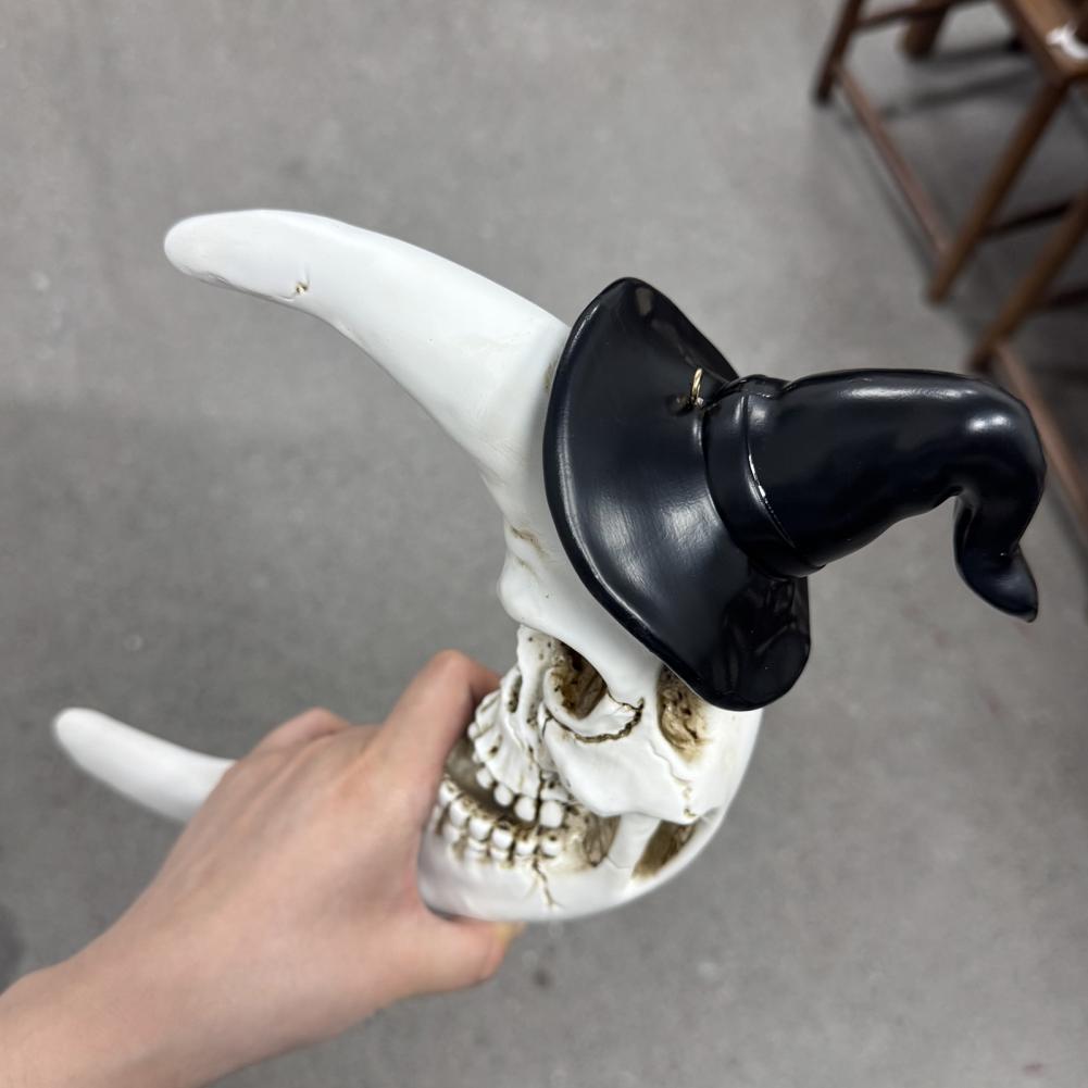 Décoration Pendentif Halloween Visage de Crâne Lune Décor Suspendu Pendentif Lune en Résine avec Chapeau pour Décor Mural Halloween Crâne Croissant