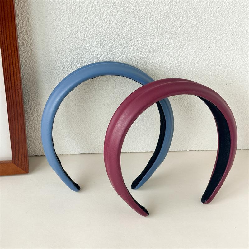 Korean Vintage Wide Hairband For Women PU Leather Solid Color Headbands Simple Temperament Elegant Hair Hoop Tie Hair Accessories Headwear