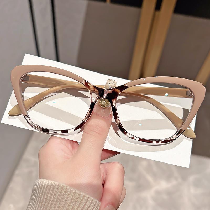 Elegant Cat Eye Reading Glasses for Women - Chic Color Block Frame Clear Lens Fashionable Computer Screen Presbyopia 1.0 to 4.0