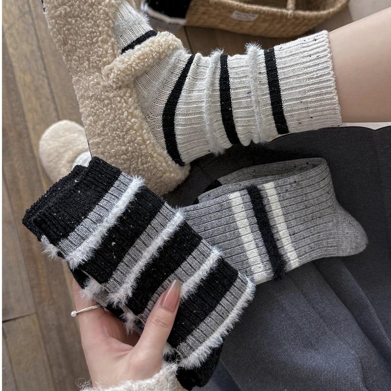 Women's Autumn and Winter Warm Thickened Striped Thick Line Boneless Wool Medium Tube Pile Socks