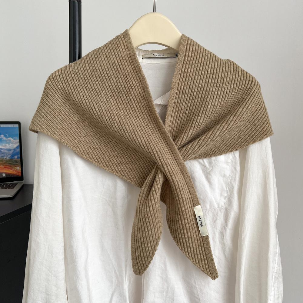 

Полосатая шаль треугольный шарф мягкий однотонный маленький шарф женская одежда осень зима корейские шарфы для защиты шеи One Size