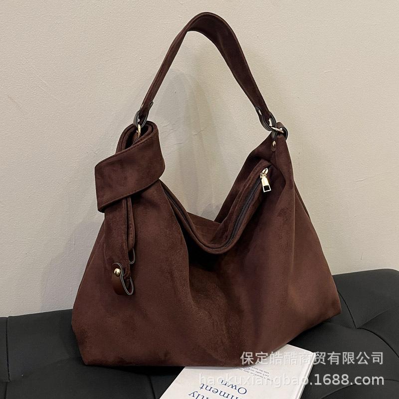 Autumn and winter retro niche underarm bag women's 2025 new trendy Korean suede tote bag large capacity shoulder bag