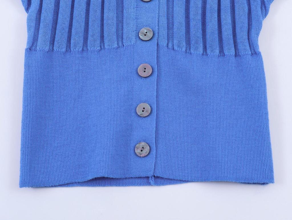 2026 Spring New Arrivals: European & American Style Blue Accordion Sleeve Women's Knitwear