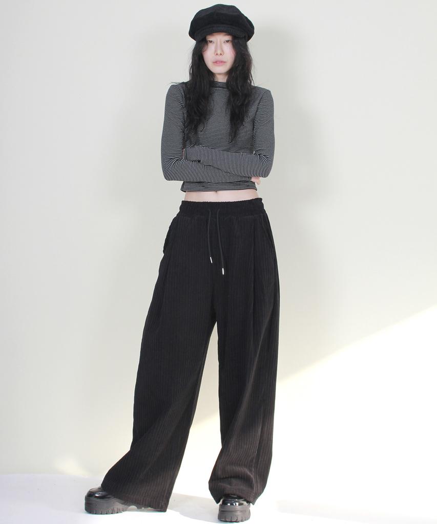 Deumakeu Wide-Fit Corduroy One-Pleat Elastic Pants Black