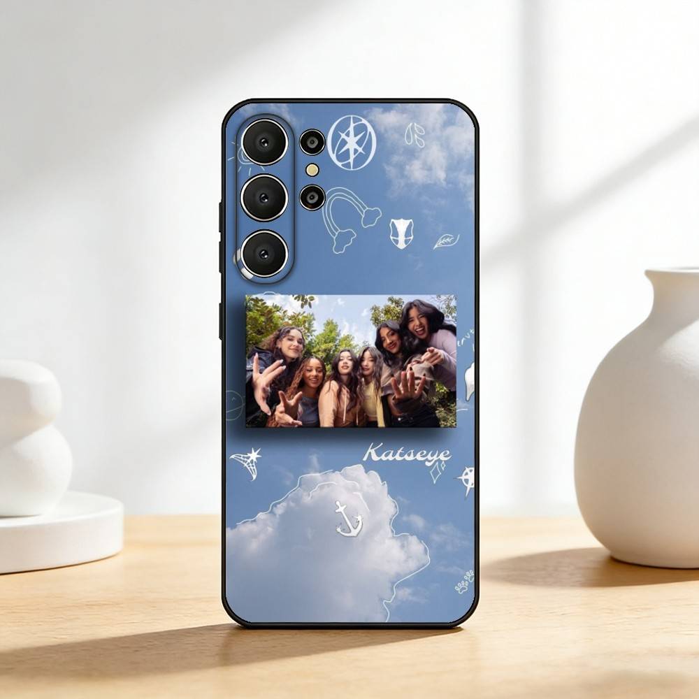 Heißes Musik K-KATSEYE Handyhülle für Samsung S26,S25,24,23,22,30,21,10,9,Ultra,Plus,Lite,Schwarze Weiche Hülle