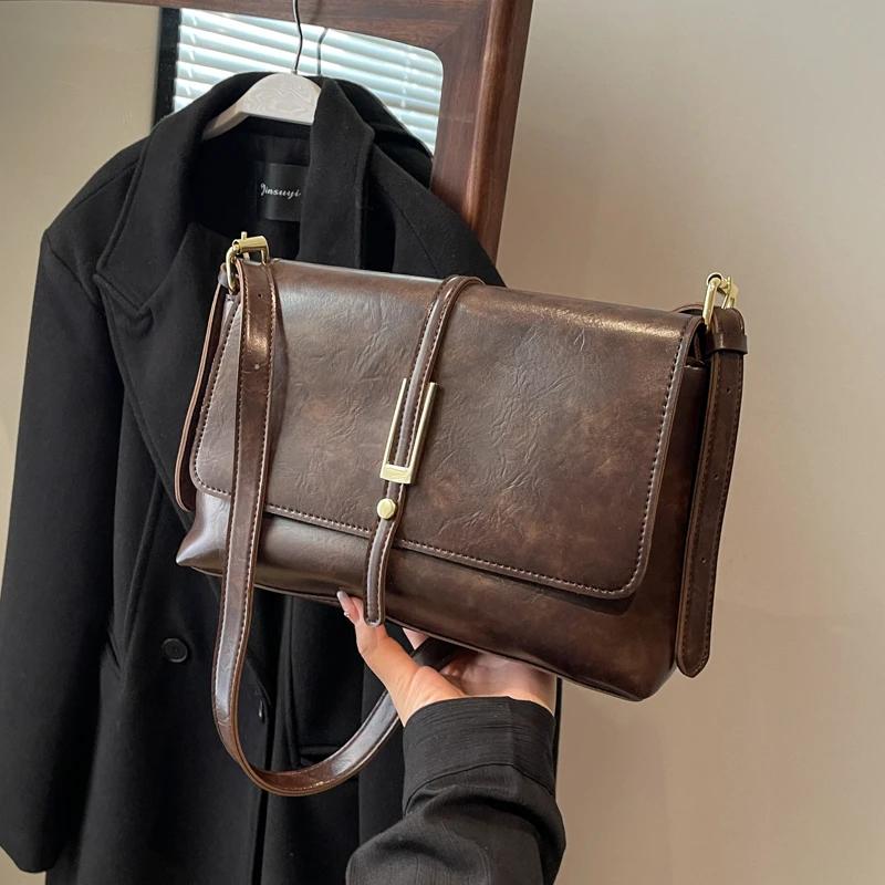 

Ретро маленькая квадратная женская сумка универсальная сумка через плечо нишевый дизайн элегантная сумка через плечо высокого класса новый тренд зима