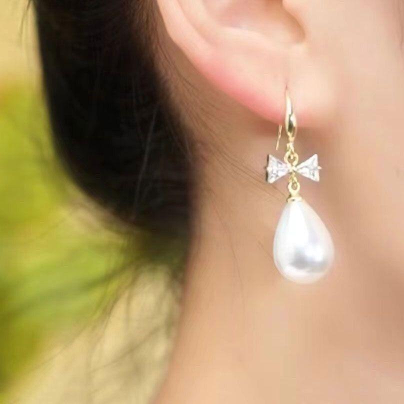 Exquisite Korean-Japanese Fashion Zircon Bow Pearl Earrings