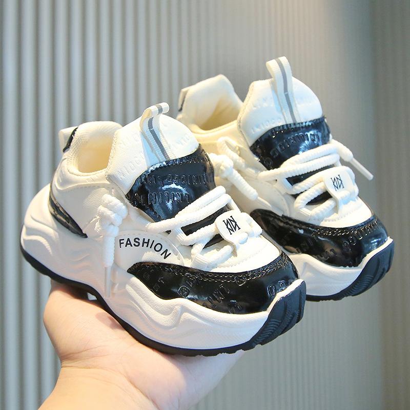 Children's sports shoes 2025 spring and autumn new boys' dad shoes lightweight girls' little white shoes soft-soled baby casual shoes