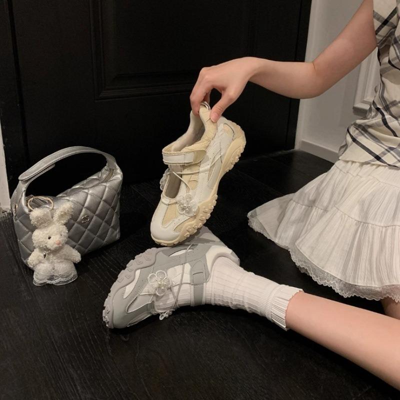 New retro round head thick sole Velcro casual shoes women's versatile leather soft sole