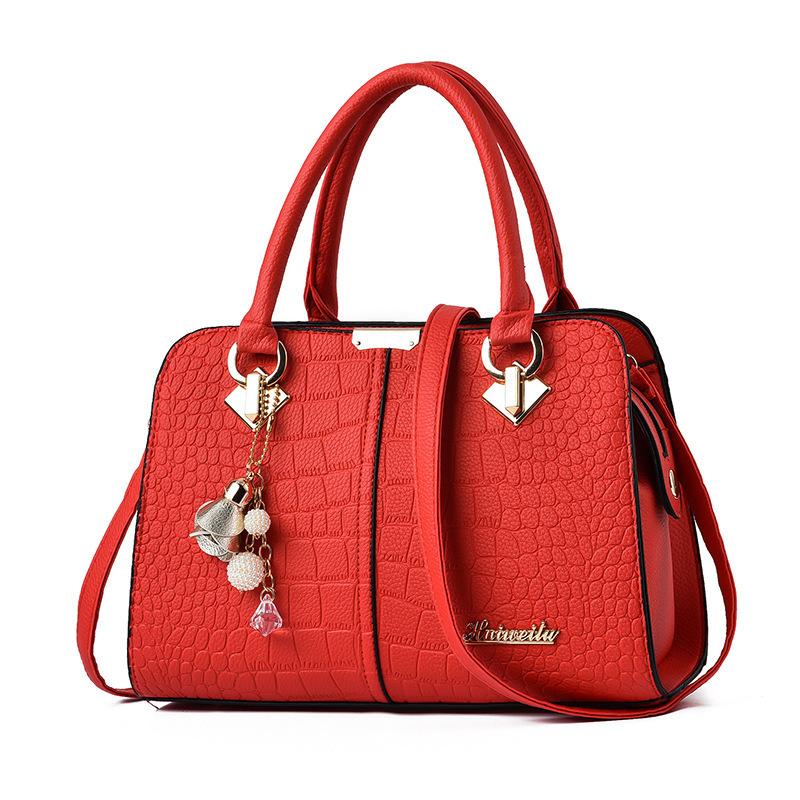 New European and American style women's portable shoulder bag, fashionable shoulder bag, temperament mother bag source