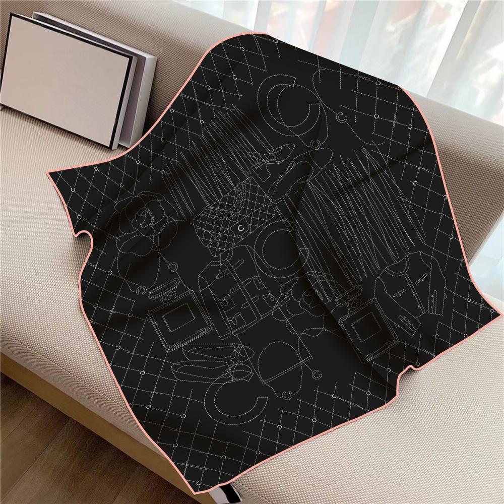 New Design Letters Flowers Printed Twill Silk Scarf Square Scarves Lady Wraps Kerchief Woman Neck Shawl Wraps Echarpes 90Cm