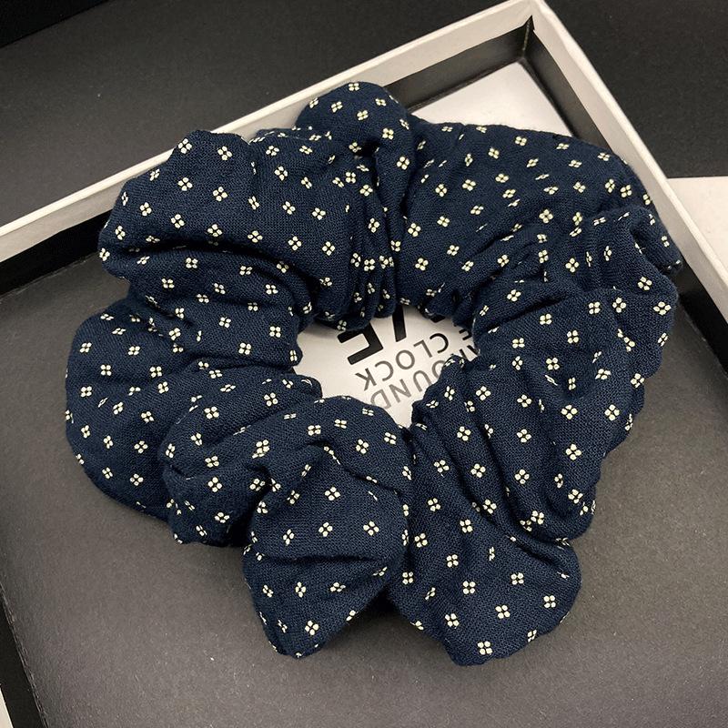 High-End Retro Floral Scrunchie: Versatile Hair Tie for Women