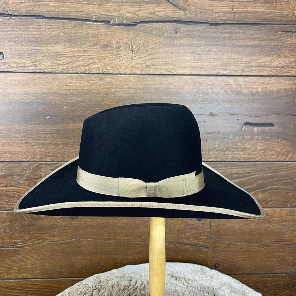 Cowboy Wind Sheep Filthatt, Enfärgad Med Dekorativ Filthatt