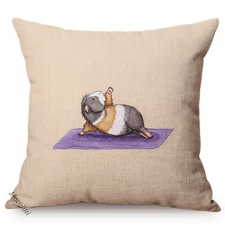 Small Animals Practice Yoga Posture Pattern Pillow Case Cute Squirrel Funny Perform Decoration Kid'S Room Sofa Bed Cushion Cover