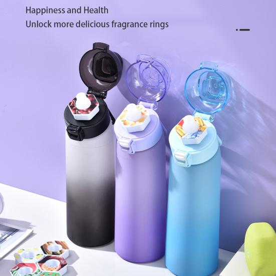 

Спортивная чашка для воды емкостью 700 мл с выдвижной крышкой. Бутылка для воды с герметичным уплотнением, не содержащая бисфенола-А, с 6 кольцами с фруктовым ароматом для тренажерного зала на открытом воздухе. синий