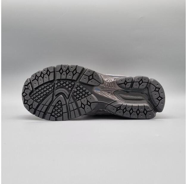 New Balance 2002R Sneakers