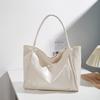 New Fashiable and Elegant Large Capacity Single Shoulder Smooth Tote Bag Suitable for Daily Commuting and Weekend Dates
