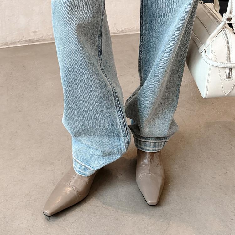 2025 inside and outside full leather small short boots thin heel square head side zipper sheepskin low heel short boots lamb fur boots tide