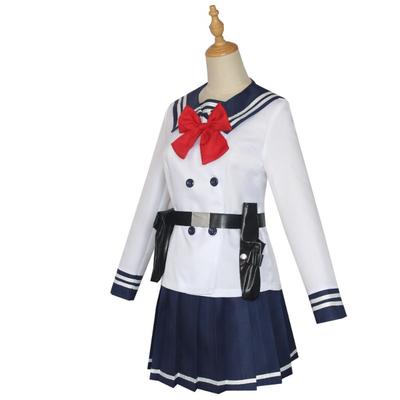 Der Himmel dringt in die Stadt Yuri ein, Niase Mayuko trägt eine Mädchenuniform