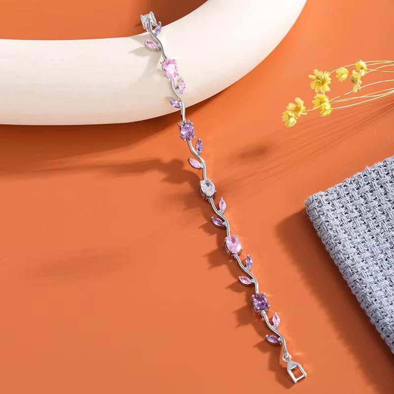 Creative 18K Gold Plated Claw Setting Flower Bracelet Sparkle Iced Out Cubic Zirconia CZ Leaf Flower Bracelet for Women Gift