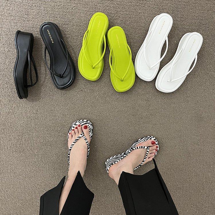 Keilabsatz-Zehensandalen Damen Sommer Außenbekleidung Muffin rutschfest erhöhend Zehen cool Slipper Damenschuhe dicke Sohle 2025 neu