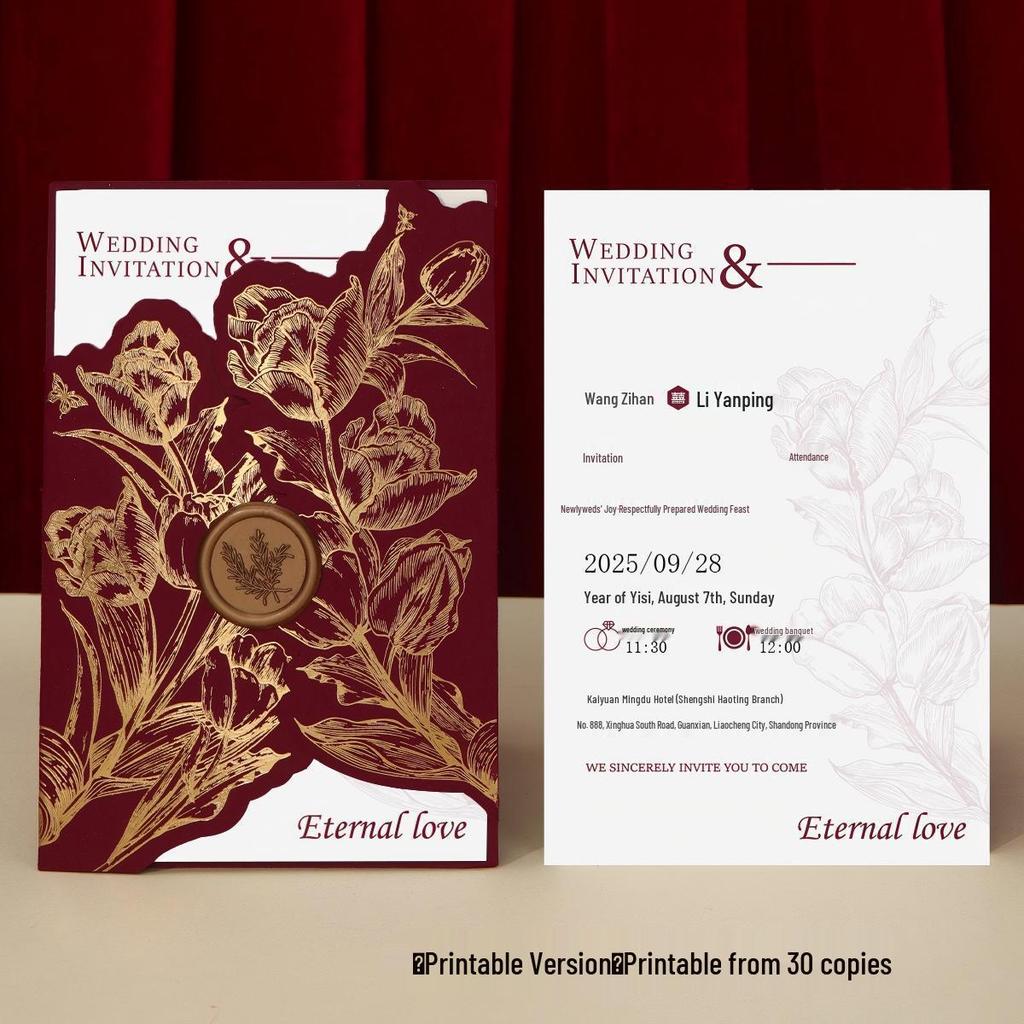 Hochzeitseinladung aus bordeauxrotem Samt mit Wachssiegel – Luxuriös und französisch inspiriert